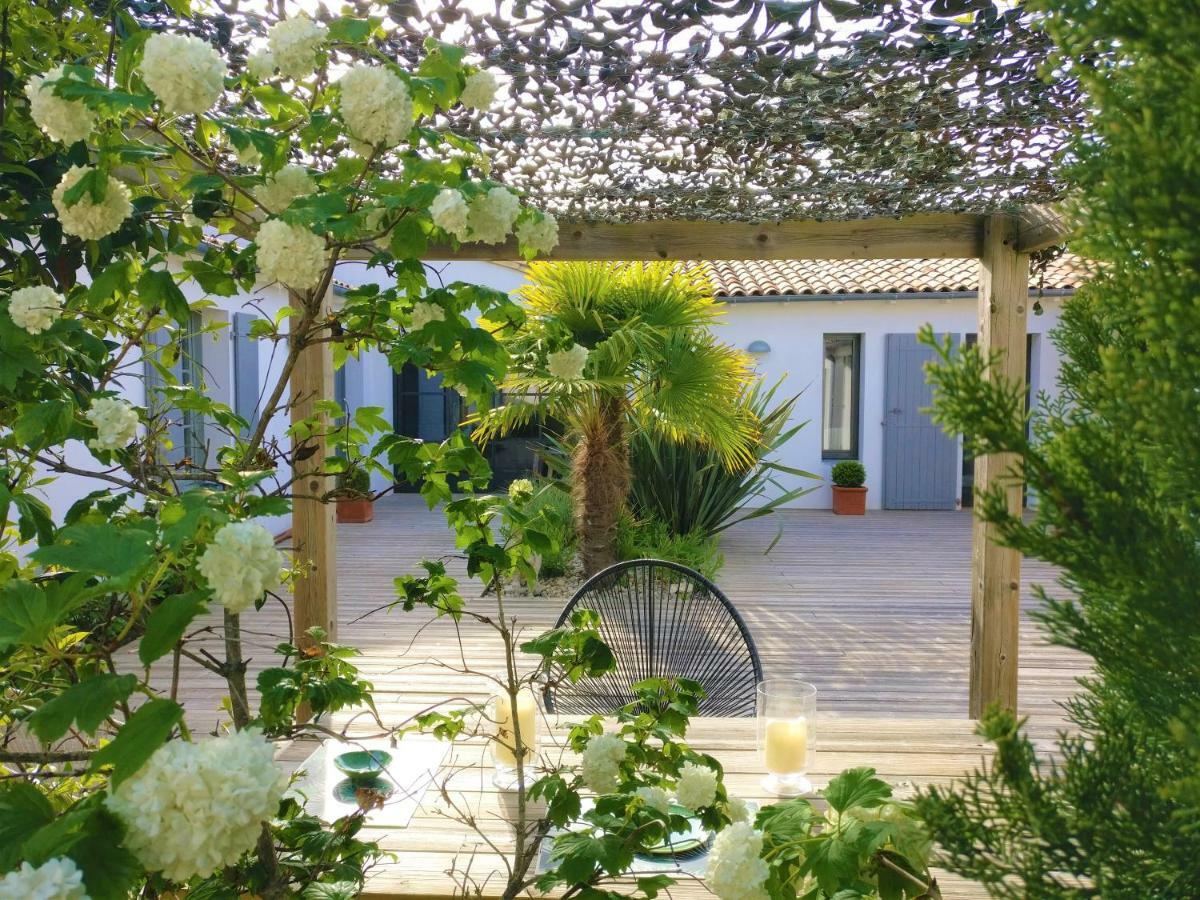 Derriere La Plage : Suite, Patio Et Pergola Le Bois-Plage-en-Re Ngoại thất bức ảnh